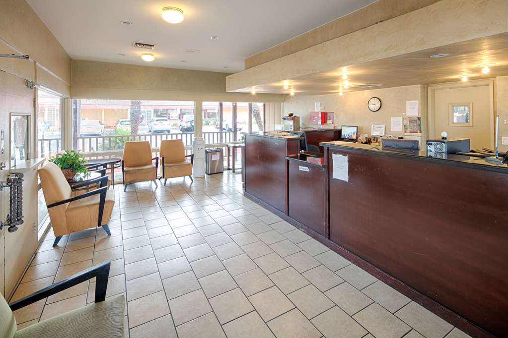 Ramada By Wyndham Modesto Yosemite Area Hotel Interior foto